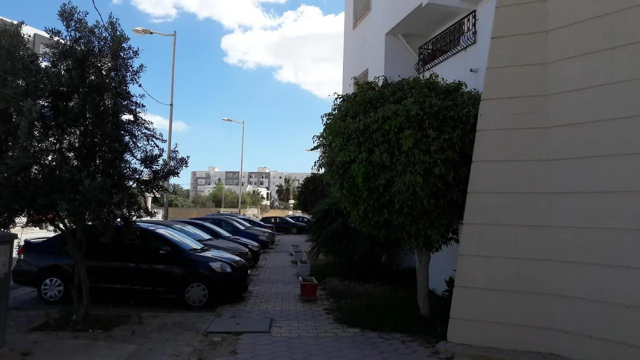 Spacious Very Modern Apartment Richly Furnished Sukrah 0*,